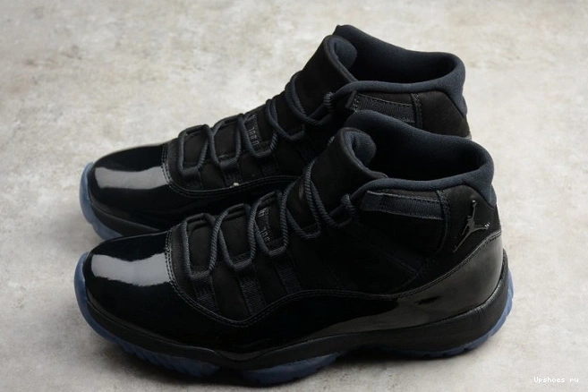 378037-005 Cap 11 Gown  Jordan and Retro 1123